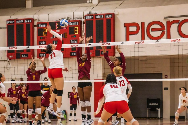 Women's Volleyball falls in tough battle against Glendale.